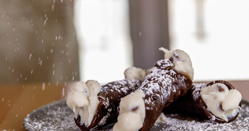 Mini Chocolate Cannoli
